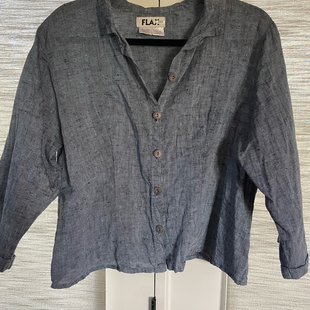 Flax  button top